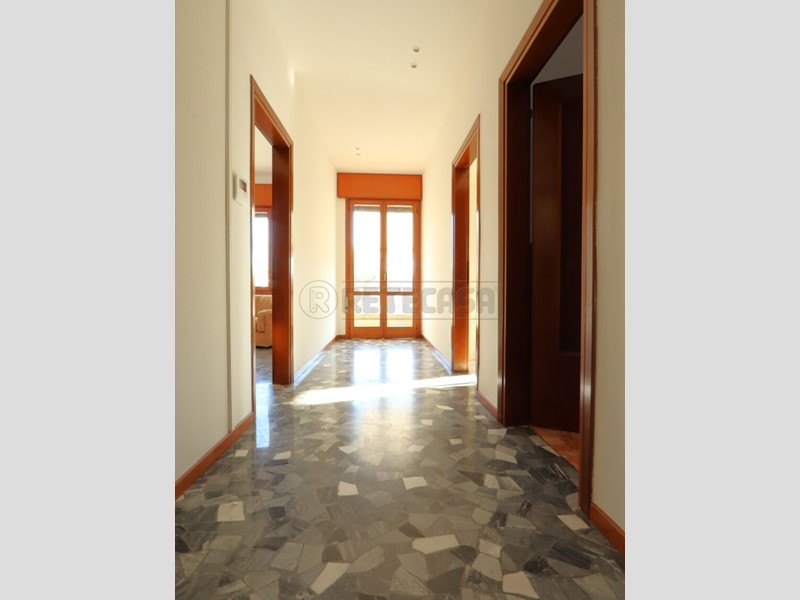 Appartamento in Affitto a Vicenza, 1'100&euro;, 156 m², arredato, con Box