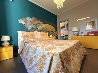 Appartamento in Vendita a Siracusa, zona Tisia - Tica - Zecchino, 118'000&euro;, 140 m²