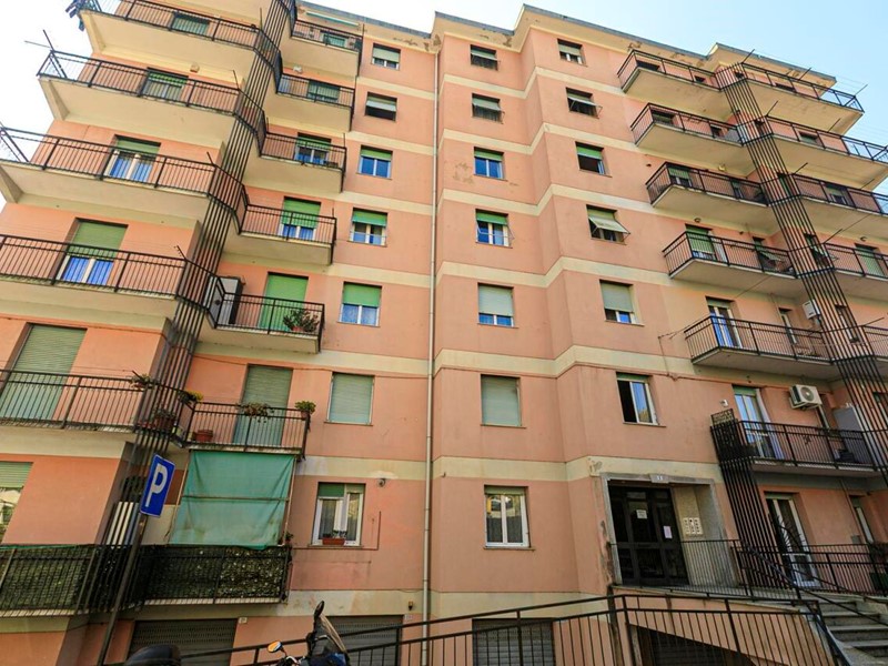 Appartamento in Vendita a Campomorone, 135'000&euro;, 113 m²