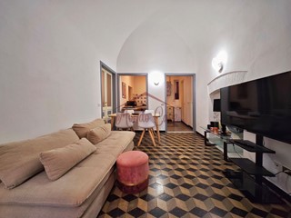 Quadrilocale in Vendita a Sarzana, 155'000&euro;, 70 m²