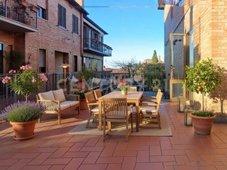 Appartamento in Vendita a Montalcino, 210'000&euro;, 107 m², con Box