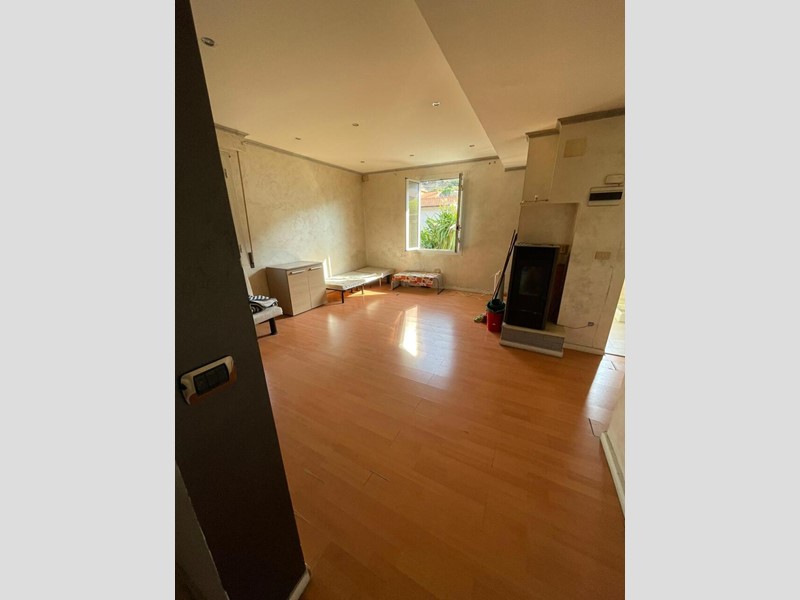 Trilocale in Vendita a Ventimiglia, 110'000&euro;, 75 m²