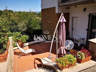 Appartamento in Vendita a Monteriggioni, zona Santa Colomba, 299'000&euro;, 115 m², arredato, con Box