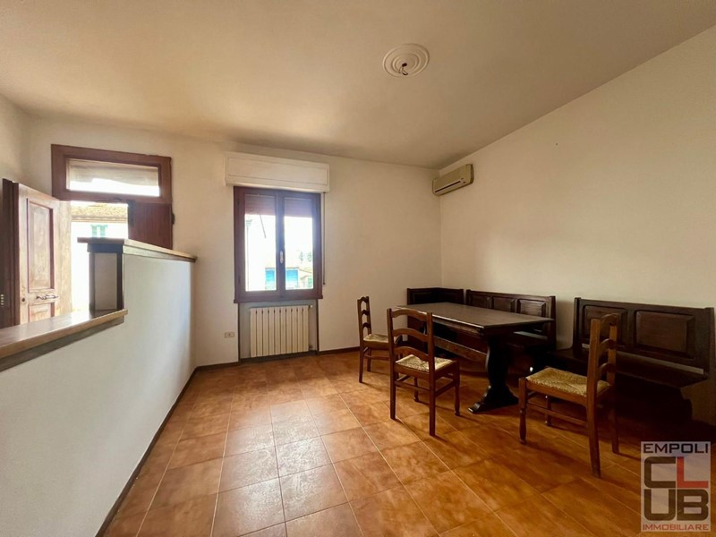 Quadrilocale in Vendita a Empoli, zona Casenuove, 290'000&euro;, 140 m², con Box