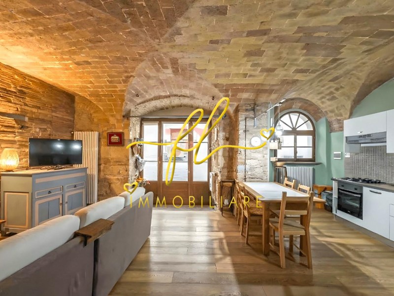 Trilocale in Vendita a Pomarance, 130'000&euro;, 90 m²