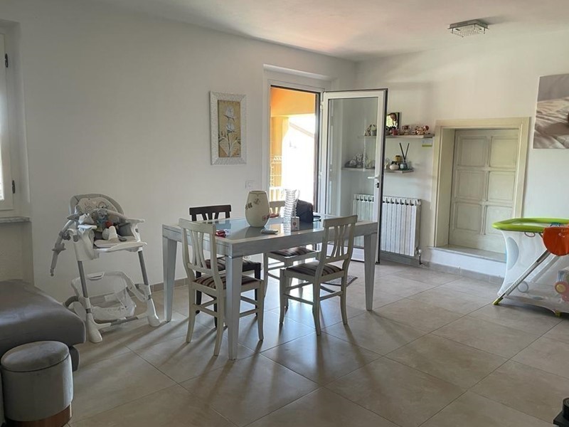 Appartamento in Vendita a Massa, zona Marina di Massa, 200'000&euro;, 80 m², arredato