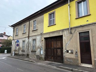 Quadrilocale in Vendita a Cesano Maderno, 95'250&euro;, 112 m², con Box