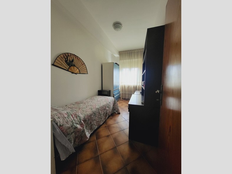 Appartamento in Vendita a Gubbio, 80'000&euro;, 100 m², con Box