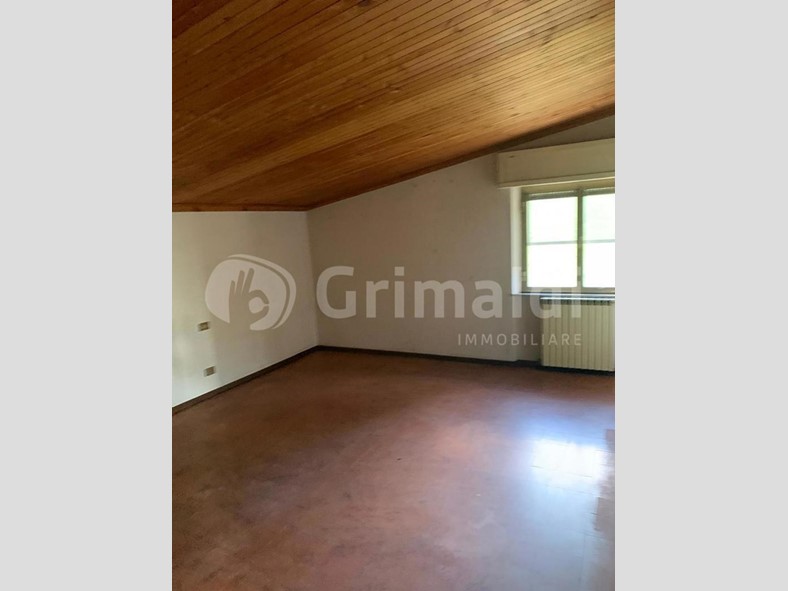Appartamento in Vendita a Gualdo Cattaneo, 75'000&euro;, 657 m²
