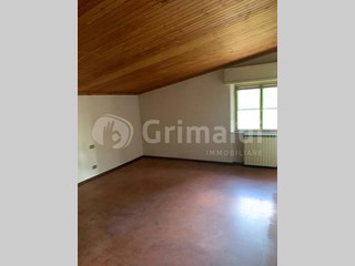 Appartamento in Vendita a Gualdo Cattaneo, 75'000&euro;, 657 m²