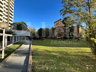 Appartamento in Vendita a Bologna, 495'000&euro;, 155 m², arredato