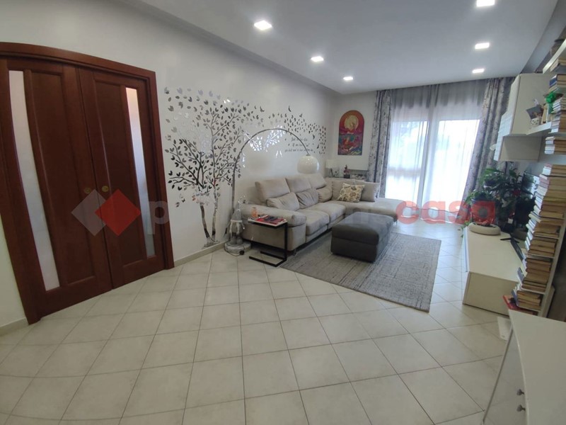 Trilocale in Vendita a Napoli, 299'000&euro;, 95 m²