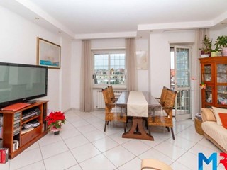 Quadrilocale in Vendita a Roma, 219'000&euro;, 100 m²