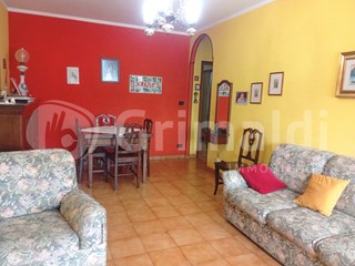 Quadrilocale in Vendita a Beinasco, 135'000&euro;, 90 m², con Box