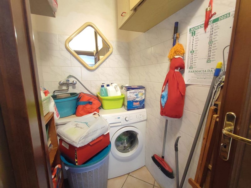 Appartamento in Vendita a Palermo, 269'000&euro;, 180 m²