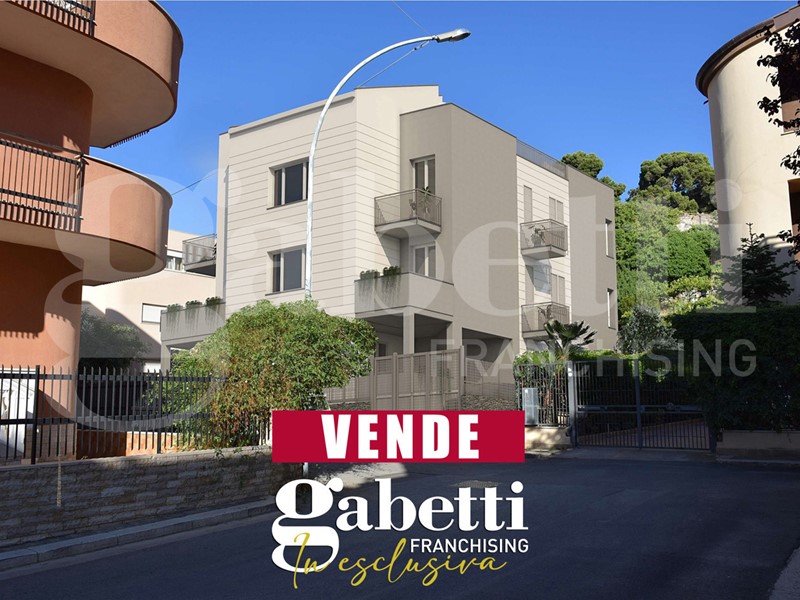 Quadrilocale in Vendita a Bagheria, 280'000&euro;, 154 m²