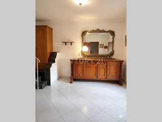 Quadrilocale in Vendita a Carini, 62'000&euro;, 105 m², arredato