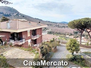 Trilocale in Vendita a Rocca di Papa, 200'000&euro;, 90 m²