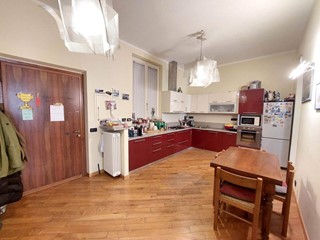 Trilocale in Vendita a Genova, zona Carignano, 340'000&euro;, 109 m²