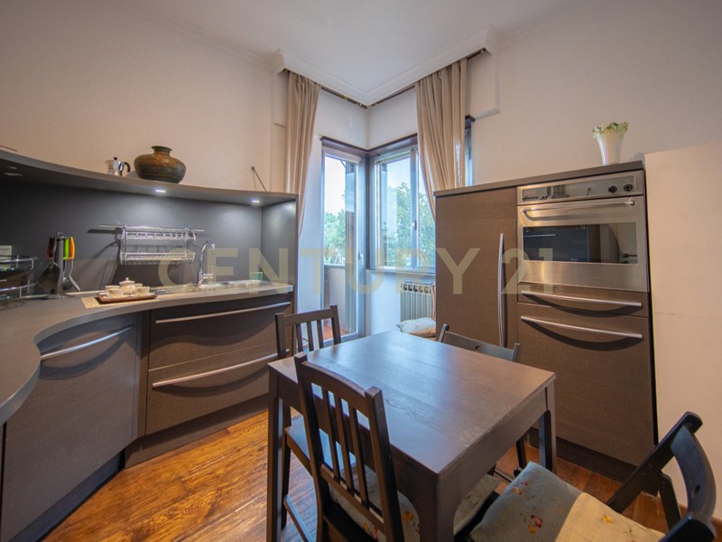 Appartamento in Vendita a Roma, 455'000&euro;, 90 m², con Box