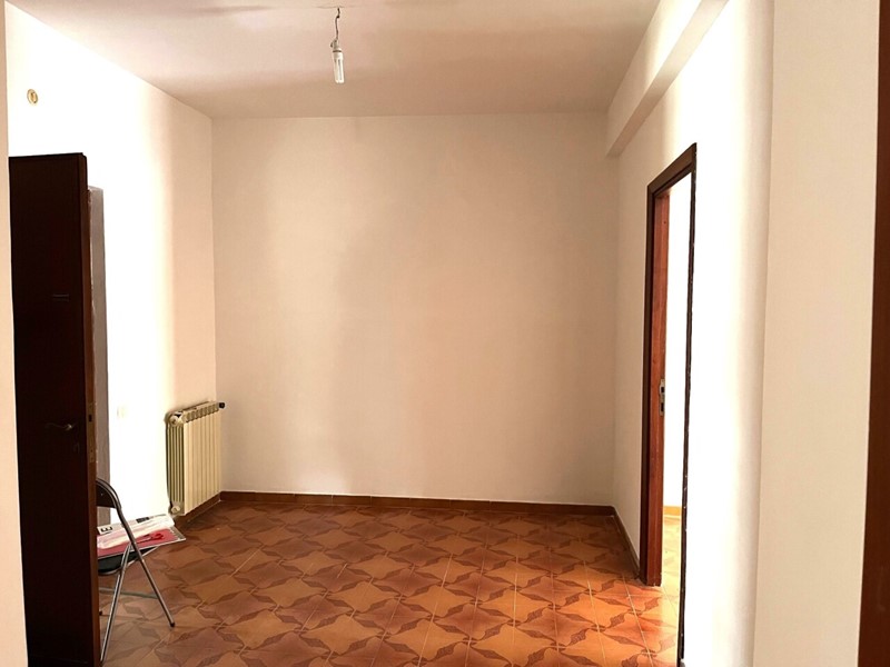 Appartamento in Vendita a Segni, 99'000&euro;, 107 m², con Box