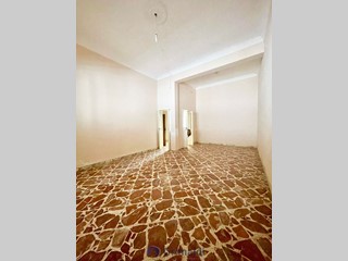 Appartamento in Vendita a Lecce, 198'000&euro;, 231 m²