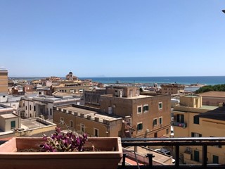 Appartamento in Affitto a Nettuno, zona Centro, 1'000&euro;, 100 m², arredato