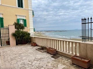 Trilocale in Affitto a Nettuno, zona Centro, 2'900&euro;, 100 m², arredato
