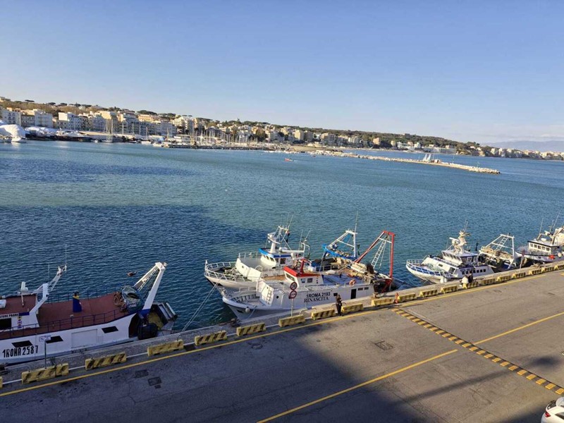 Quadrilocale in Affitto a Anzio, zona Centro, 1'300&euro;, 130 m², arredato