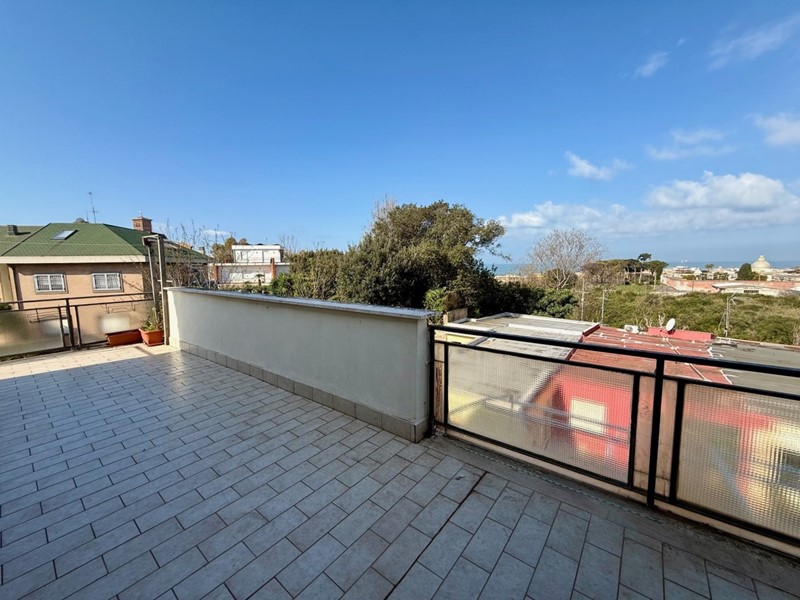 Trilocale in Vendita a Anzio, zona Santa Teresa, 155'000&euro;, 90 m²