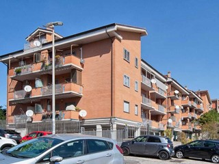 Bilocale in Vendita a Castel Gandolfo, 180'000&euro;, 60 m²