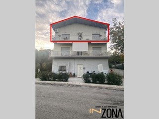 Trilocale in Vendita a Martinsicuro, 79'500&euro;, 148 m²