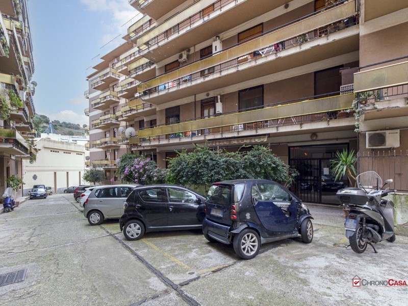 Appartamento in Vendita a Messina, 255'000&euro;, 280 m²