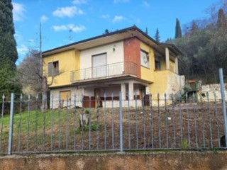 Appartamento in Vendita a Massarosa, zona Bargecchia, 251'250&euro;, 235 m²