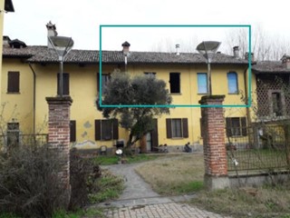 Quadrilocale in Vendita a Vellezzo Bellini, 18'750&euro;, 118 m²