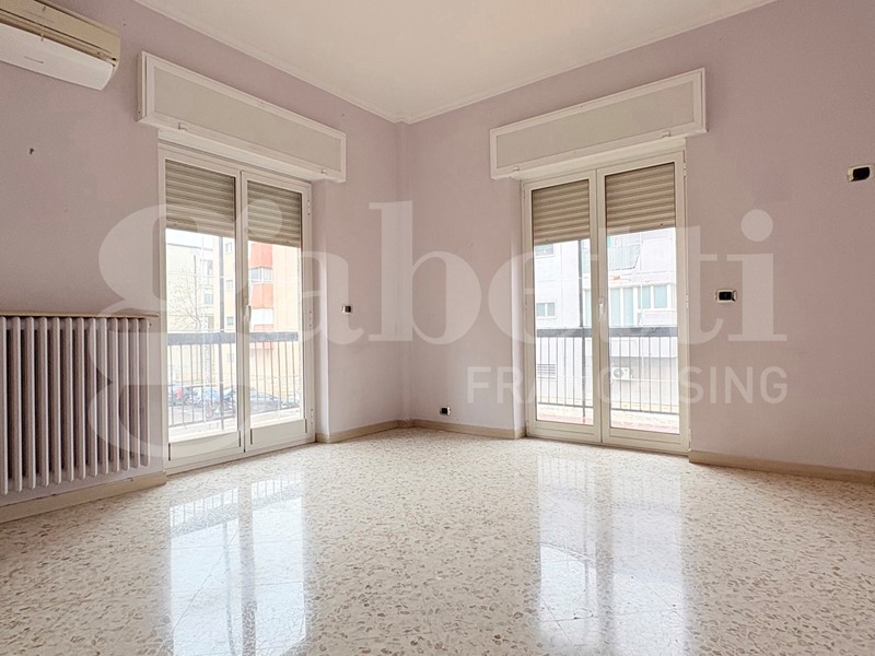 Quadrilocale in Vendita a Bari, 215'000&euro;, 130 m²