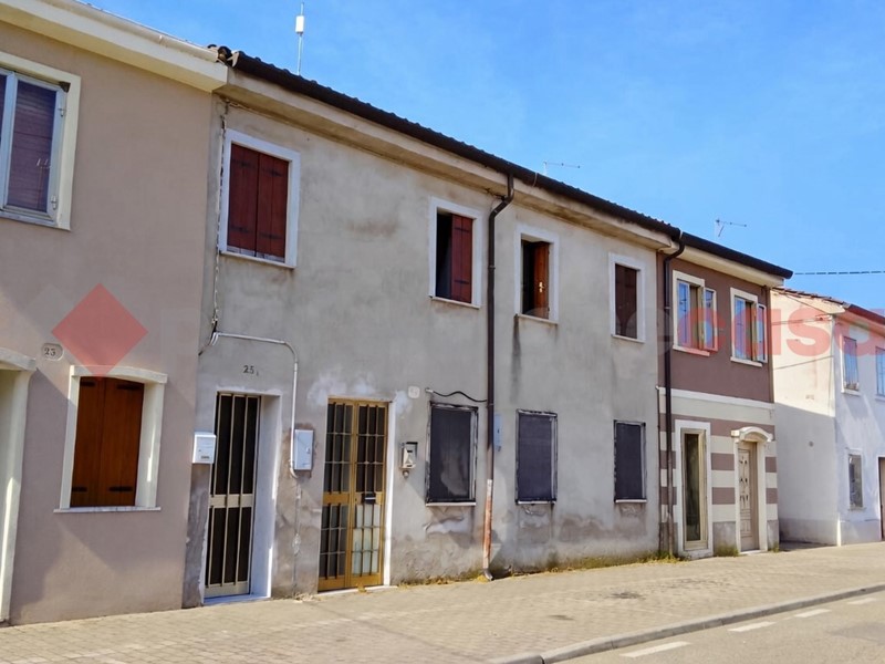Appartamento in Vendita a Veronella, 63'000&euro;, 75 m², arredato