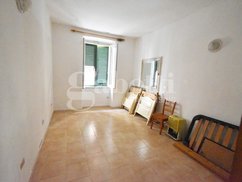 Bilocale in Vendita a Sassari, 70'000&euro;, 69 m²