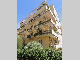 Appartamento in Vendita a Roma, 795'000&euro;, 154 m², con Box