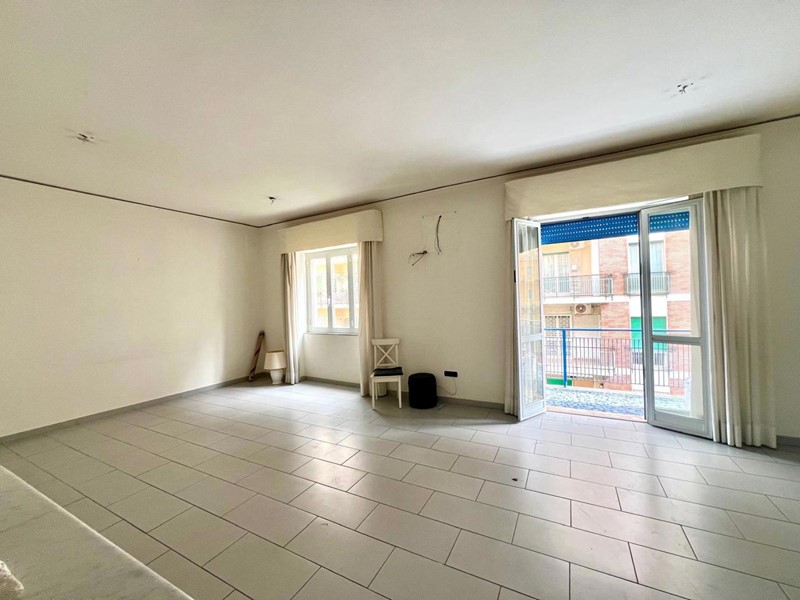 Appartamento in Vendita a Napoli, 870'000&euro;, 220 m²