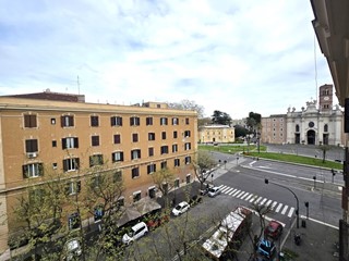 Trilocale in Affitto a Roma, 1'350&euro;, 106 m², arredato