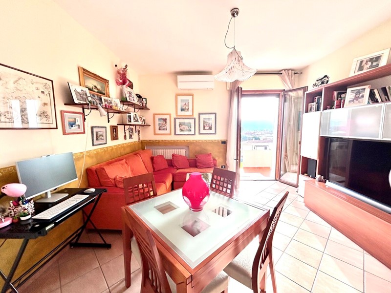 Appartamento in Vendita a Castelnuovo Magra, 210'000&euro;, 85 m², con Box