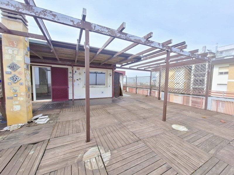 Quadrilocale in Vendita a Rimini, zona Marina Centro, 173 m²