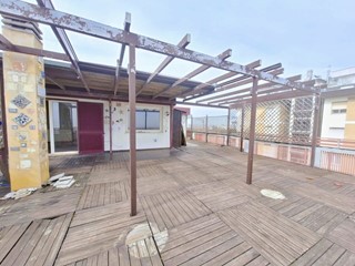 Quadrilocale in Vendita a Rimini, zona Marina Centro, 173 m²