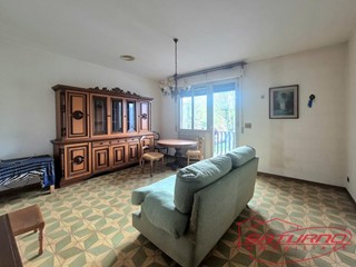 Appartamento in Vendita a Lucca, zona San Vito, 195'000&euro;, 110 m², con Box