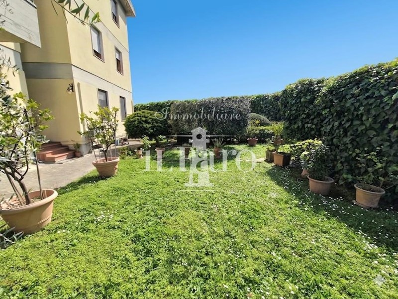Appartamento in Vendita a Campi Bisenzio, 325'000&euro;, 122 m²