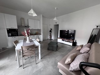 Bilocale in Affitto a Ponsacco, zona Val di Cava, 850&euro;, 60 m², arredato
