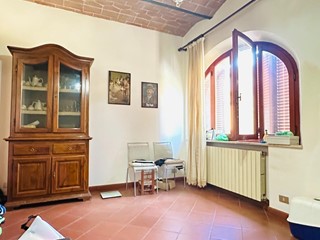 Appartamento in Vendita a Asciano, zona Casetta, 250'000&euro;, 150 m², con Box