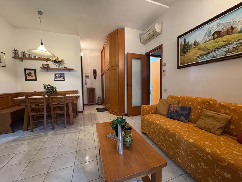 Appartamento in Vendita a Viareggio, 170'000&euro;, 55 m², arredato