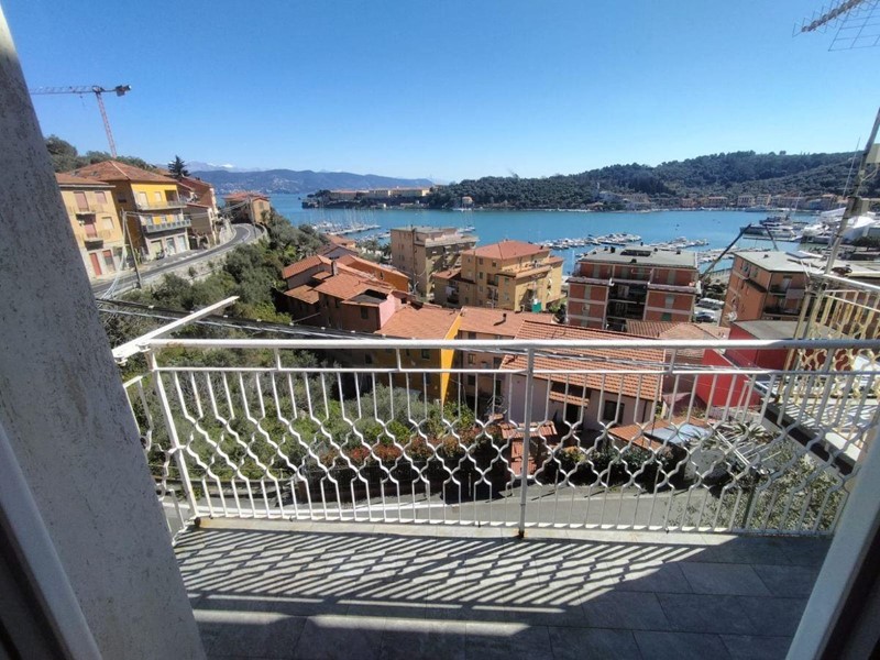 Appartamento in Vendita a Portovenere, zona Le Grazie, 270'000&euro;, 110 m², arredato